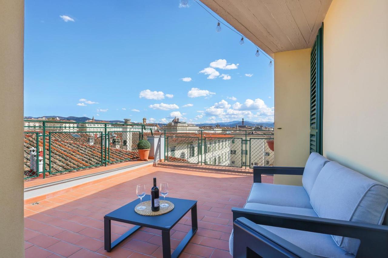 Апартаменты Penthouse With Big Terrace In Oltrarno Флоренция Экстерьер фото